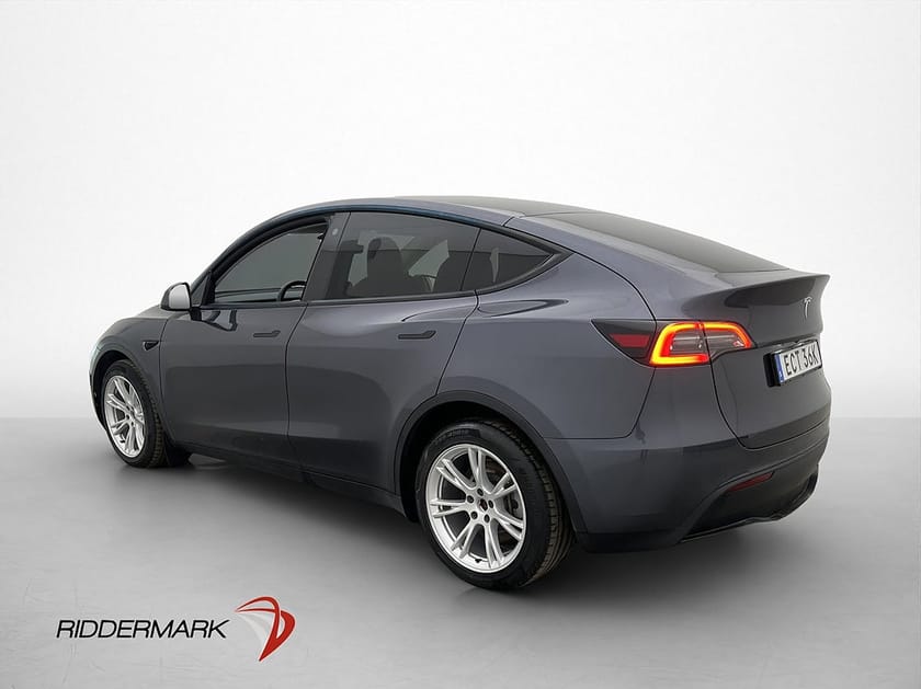 Bild 5 av Tesla Model Y Long Range AWD Pano AP Svensksåld MOMS