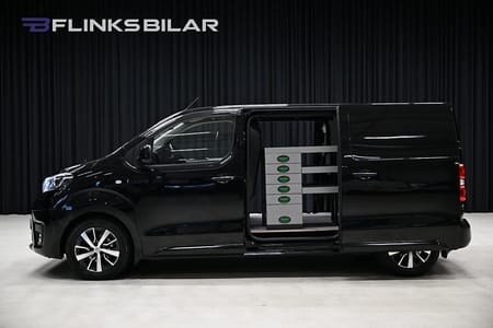 Toyota Proace 1.5 D-4D 120HK Dubbeldörr|Inredd|Nedlackad|Moms|SeUtr!