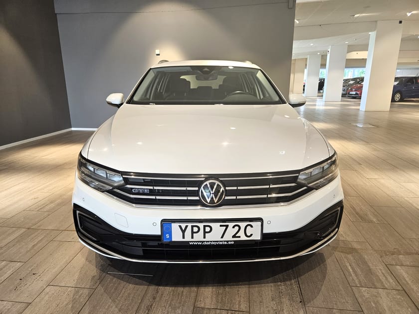 Bild 3 av Volkswagen Passat Sportscombi GTE SC 218hk | Drag V-hjul Värmare