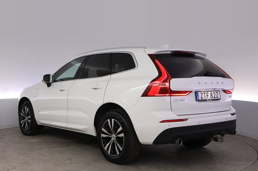 Bild 4 av Volvo XC60 Recharge T8 AWD Momentum Drag Pano AdapFarth