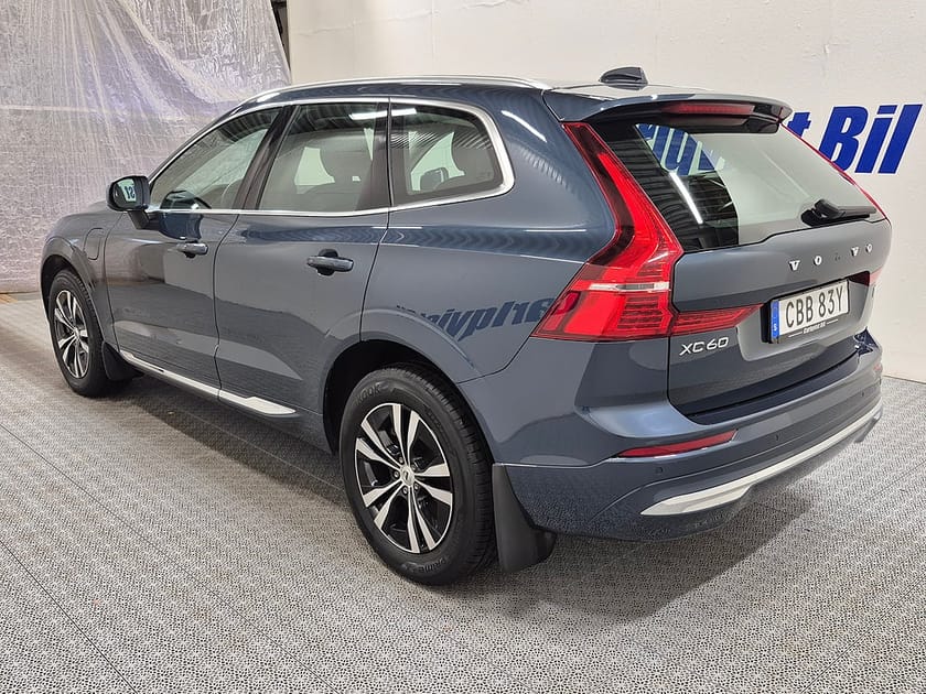 Bild 5 av Volvo XC60 T6 Recharge Core Bright plug in AWD 350HK 4x4 Panorama