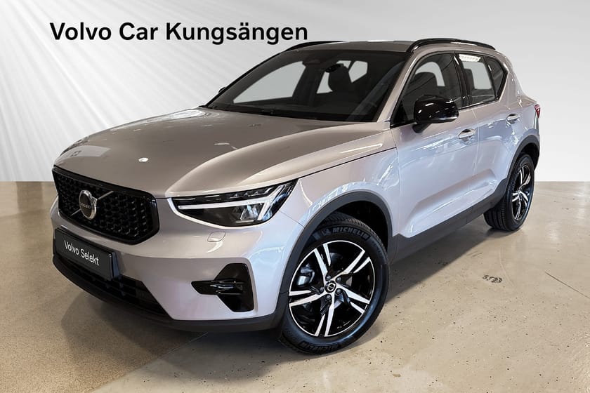 Bild 1 av Volvo XC40 B4 FWD Bensin Plus Dark