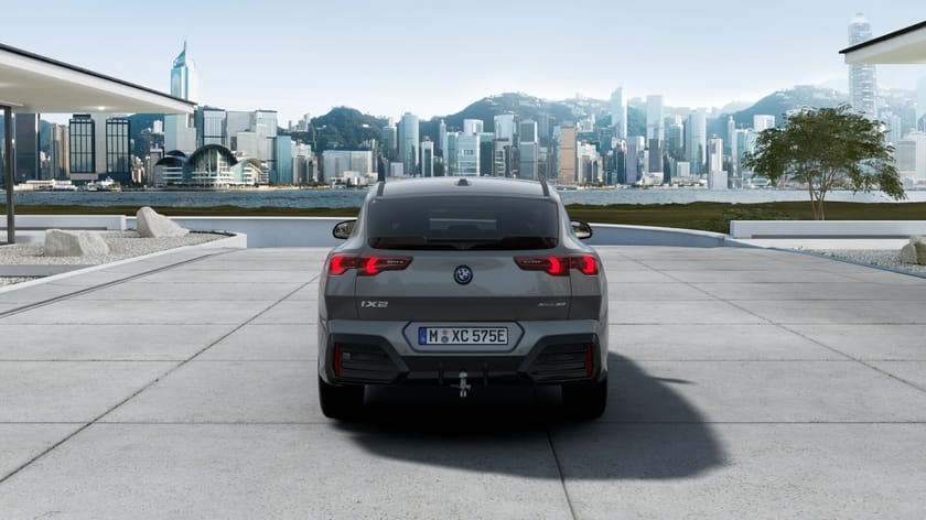 Bild 5 av BMW iX2 xDrive20 xDrive30 M Sport Pro Business Ed Drag HUD DA