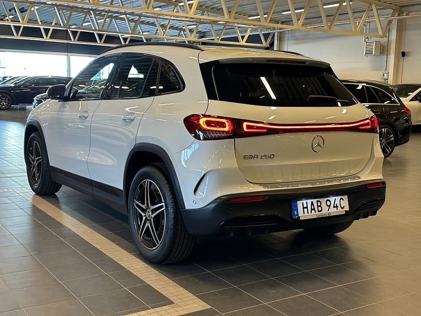 Bild 5 av Mercedes-Benz EQA 250 AMG Line Advanced Plus, Förarassistentpaket, Moms!