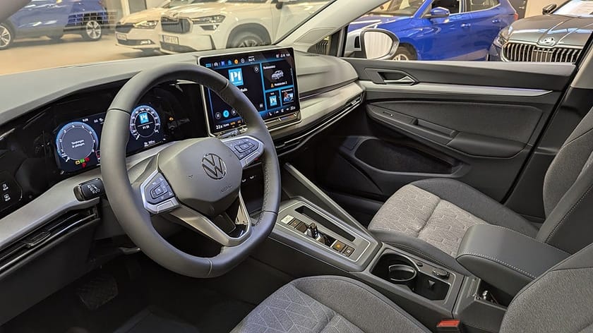 Bild 4 av Volkswagen Golf Sportscombi eTSI 150 Hk Värmare och dragkrok