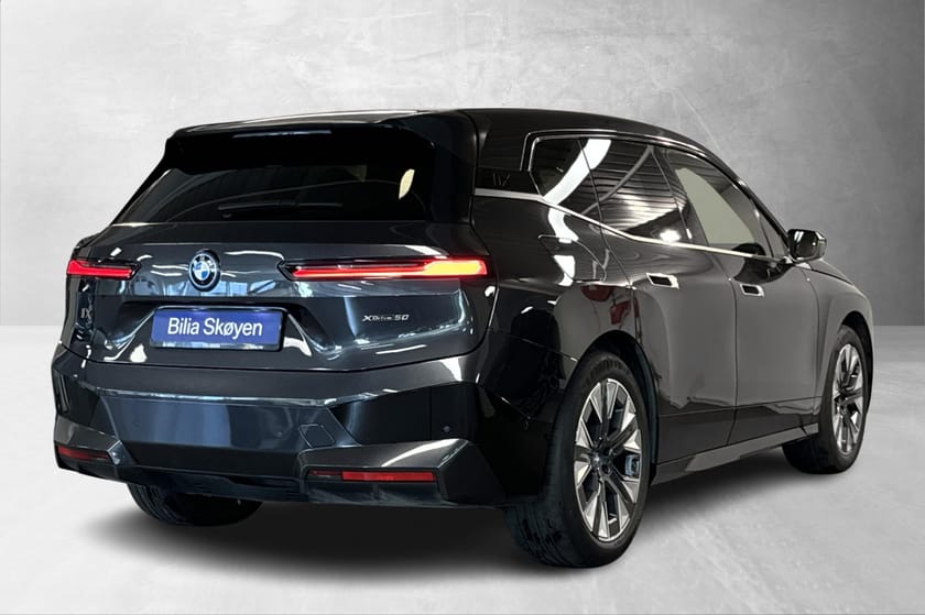 Bilde 3 av BMW iX xDrive50 Fully Charged, Soft-Close, Luft, 4Hjulsst. H/K