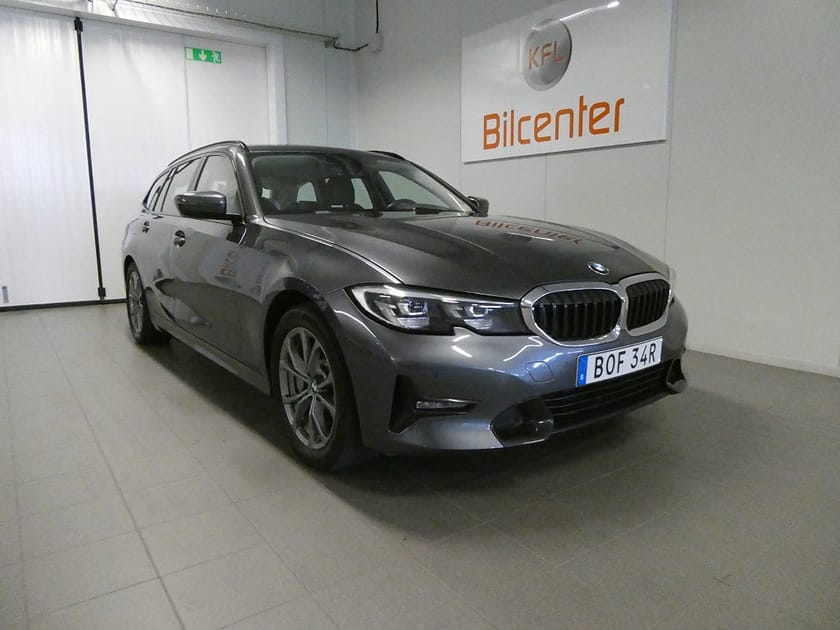 Bild 3 av BMW 330e xDrive Touring Aut-Drag-Navi-Cockpit-PDC-SoV