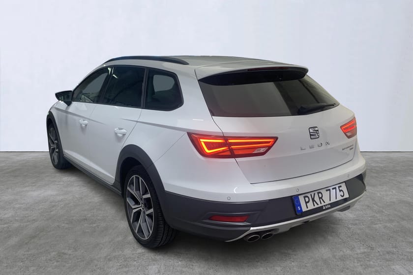Bild 3 av SEAT Leon X-Perience Dragkrok / vinterhjul / Motorvärmare