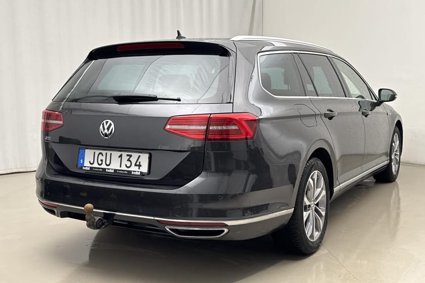 Bild 3 av Volkswagen Passat Variant GTE Plug-in-Hybrid SC 218hk Executive Business