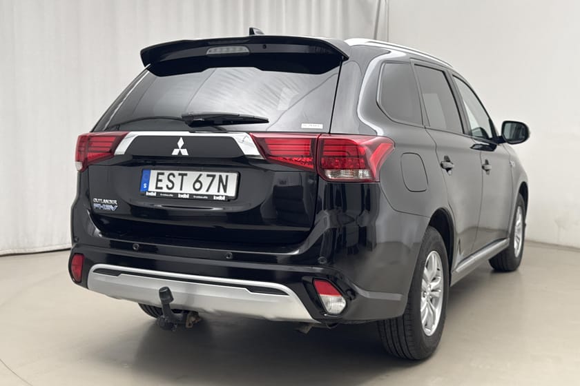 Bild 3 av Mitsubishi Outlander PHEV Plug-in Hybrid 4WD 136hk Komfort Drag