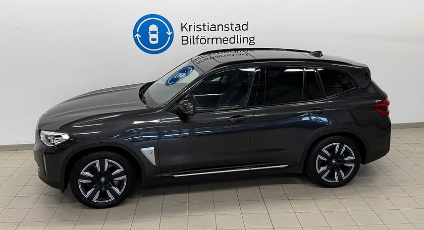 Bild 4 av BMW iX3 Charged Läderklädsel, Panorama