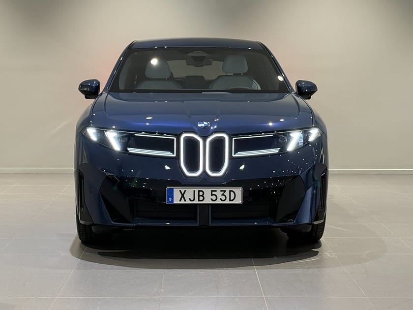 Bild 2 av BMW iX3 50 xDrive Fully Charged M Sport Edition Drag 3D-HUD H/K