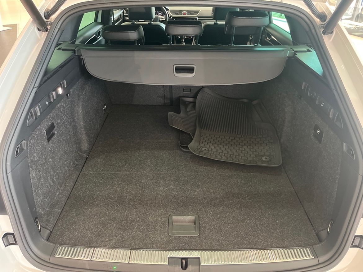Škoda Škoda Superb Kombi — bild 20
