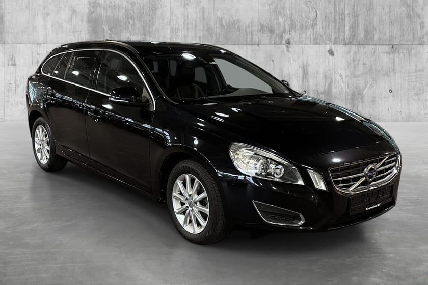 Bilde 1 av Volvo V60 1.6 114hk Momentum/Hengerfeste/ Dab/Blåtann/ Skinn