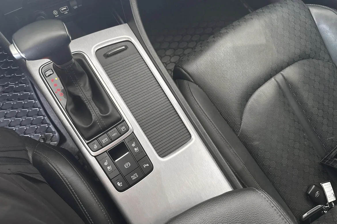 picture of a car