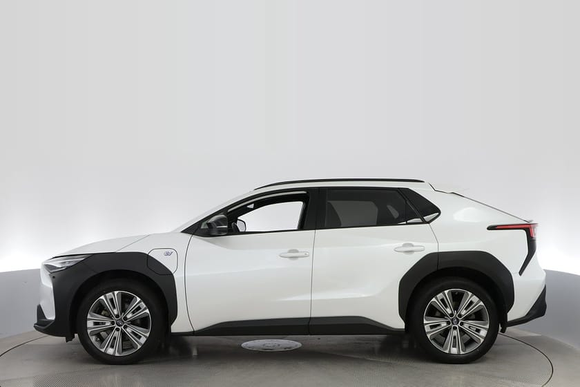 Bild 2 av Subaru Solterra Touring 71.4 kWh AWD Skinn 360° H/K Navi