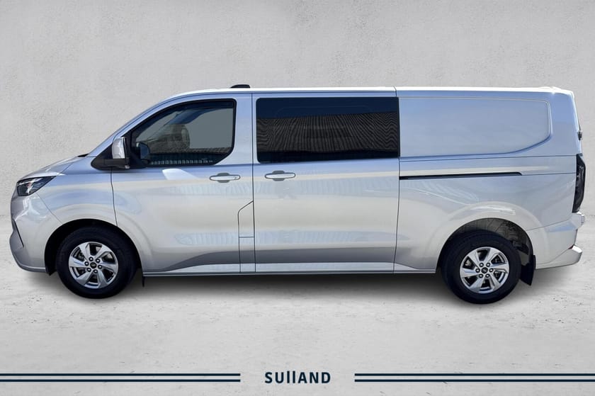 Bilde 2 av Ford Transit Custom 320 2,0 TDCi 170hk L2 Limited AWD