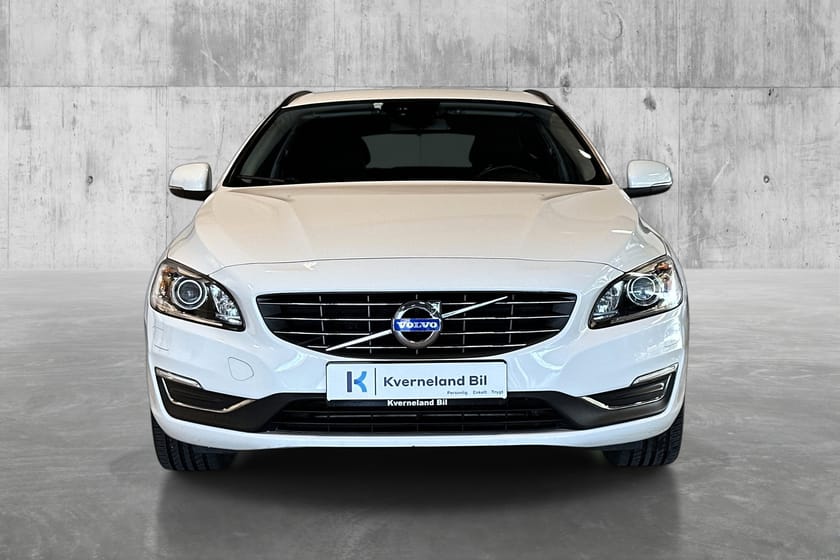 Bilde 2 av Volvo V60 D5/Twin Engine/AWD/Momentum/DAB/BT/NAVI