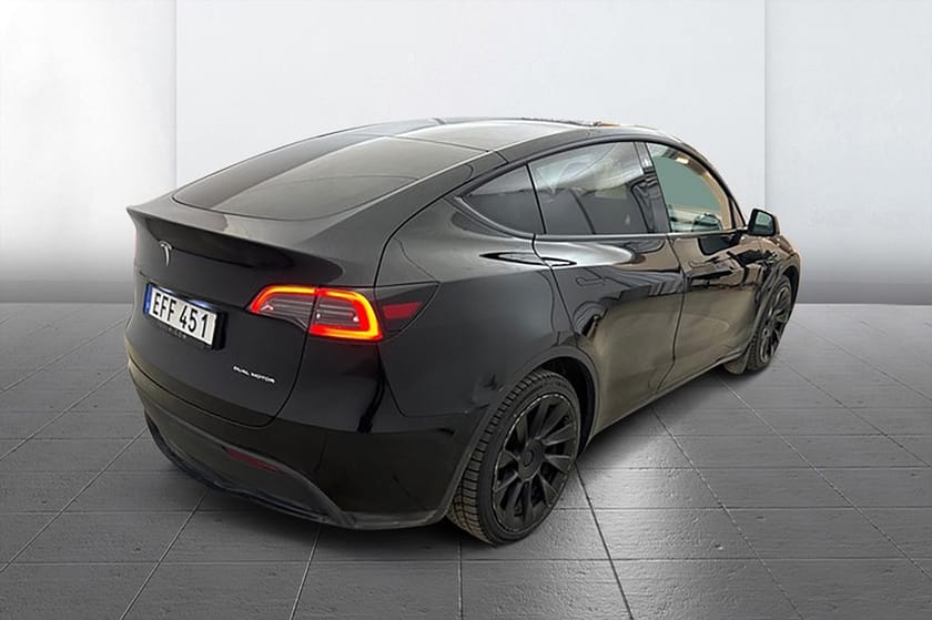 Bild 5 av Tesla Model Y Long Range AWD Drag AP Läder Premiumljud V-Pump 514hk