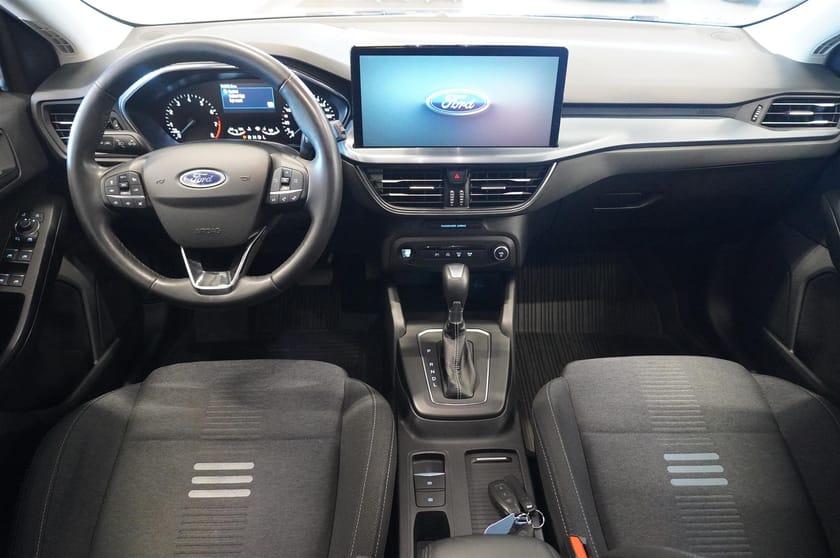 Bild 2 av Ford Focus Active Navi Rattvärme P-Sensorer Adaptiv Farthållare
