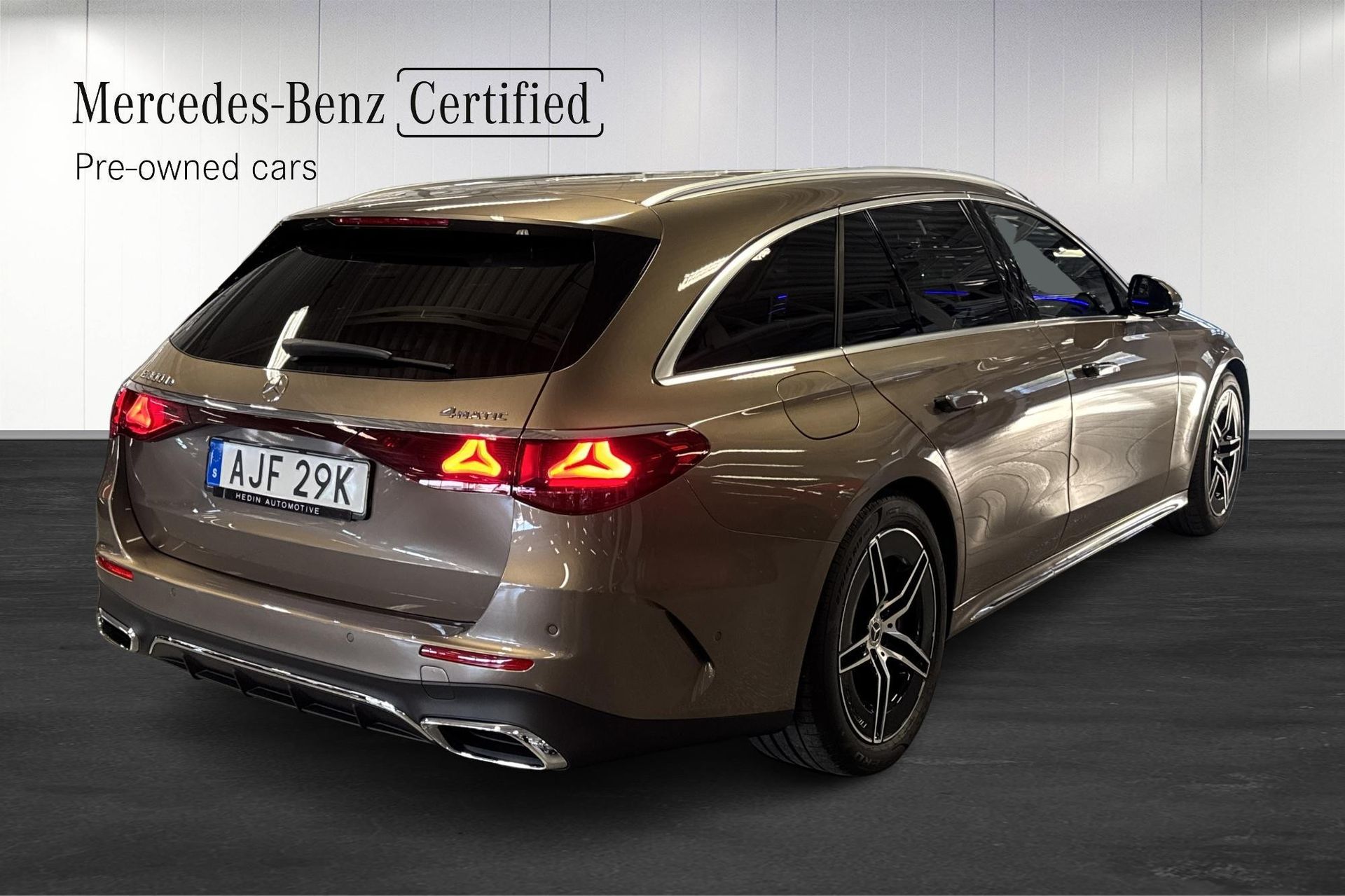 Mercedes-Benz E 300 DE 4M AMG 2026, bild 4/10