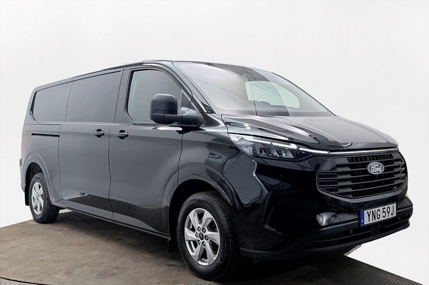 Bild 4 av Ford Transit Custom 320 2.0 AWD Business Drag 3sits Cockpit Navi Kamera Värmare