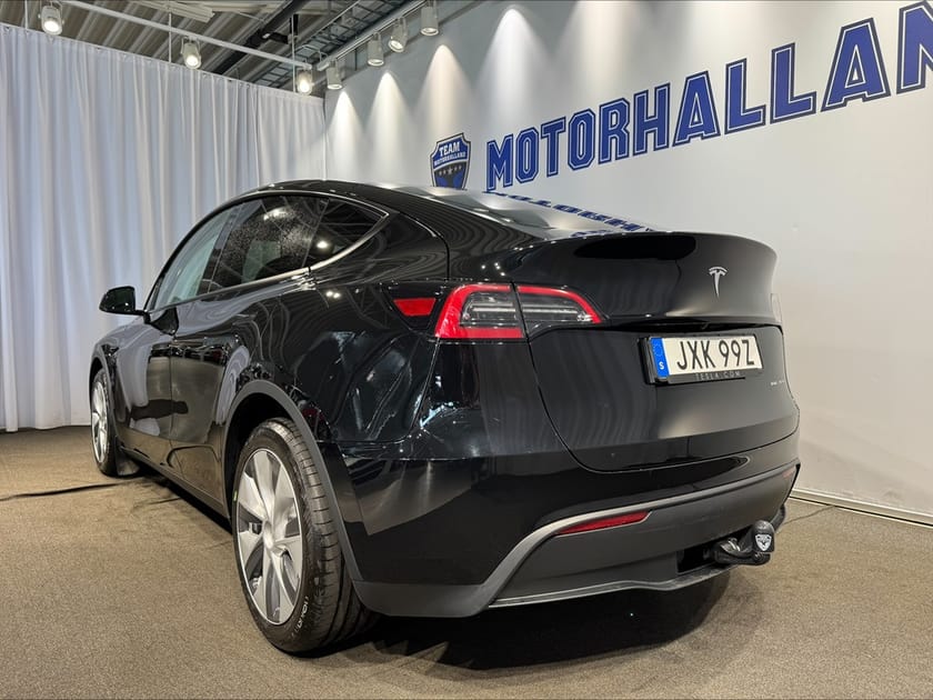 Bild 3 av Tesla Model Y Long Range AWD - Moms, Drag, 97% SOH