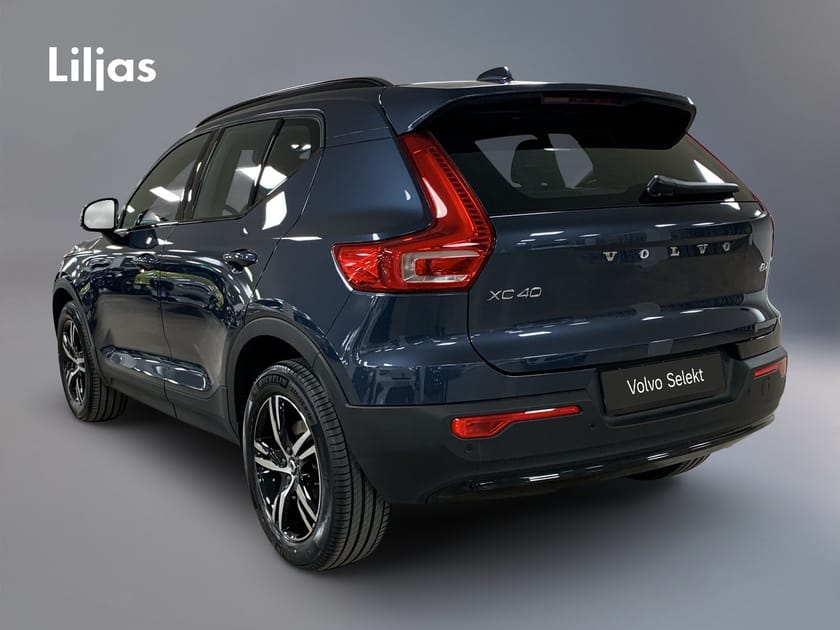 Bild 4 av Volvo XC40 B4 FWD Bensin Plus Dark//Adaptiv Farthållare//Kamera//