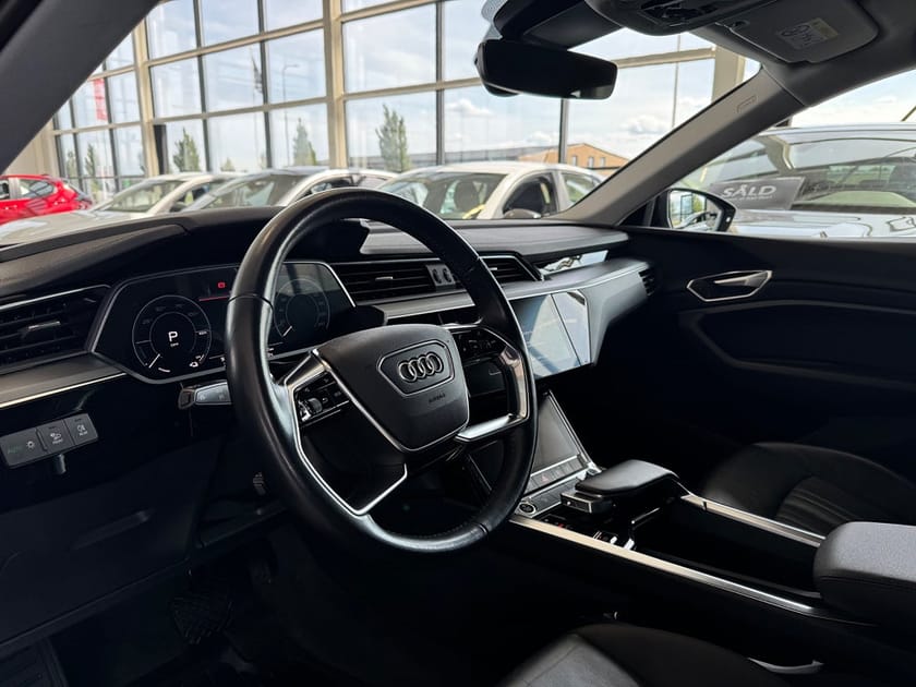 Bild 4 av Audi e-tron 50 quattro Proline | Drag | Backkamera | Skinn |
