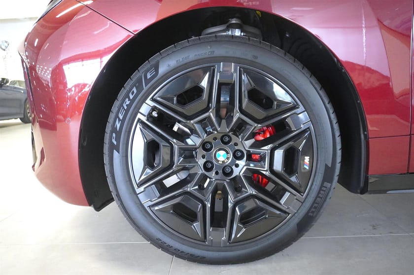 Bild 3 av BMW iX xDrive60 Fully Charged M Sport Pro Ed Drag DA H K