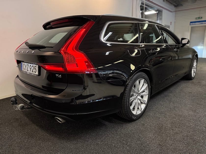 Bild 3 av Volvo V90 T4 Geartronic Business Advanced | Vhjul | kamera | Drag