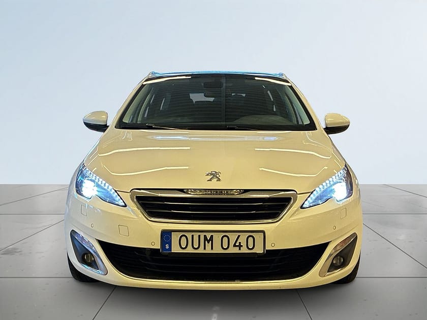 Bild 2 av Peugeot 308 SW 1.2 PureTech 130 Allure SoV-Däck/Pano/P-Sens/Värmare