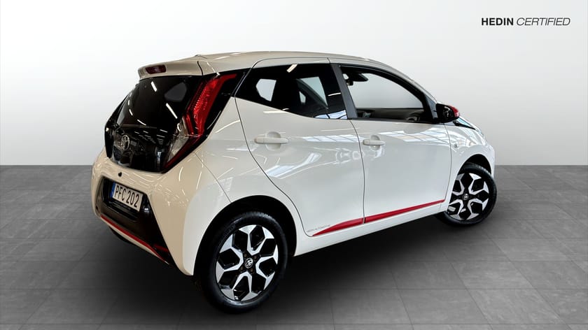 Bild 2 av Toyota Aygo 1.0 VVT-i 72hp X-PLAY / B-KAMERA /