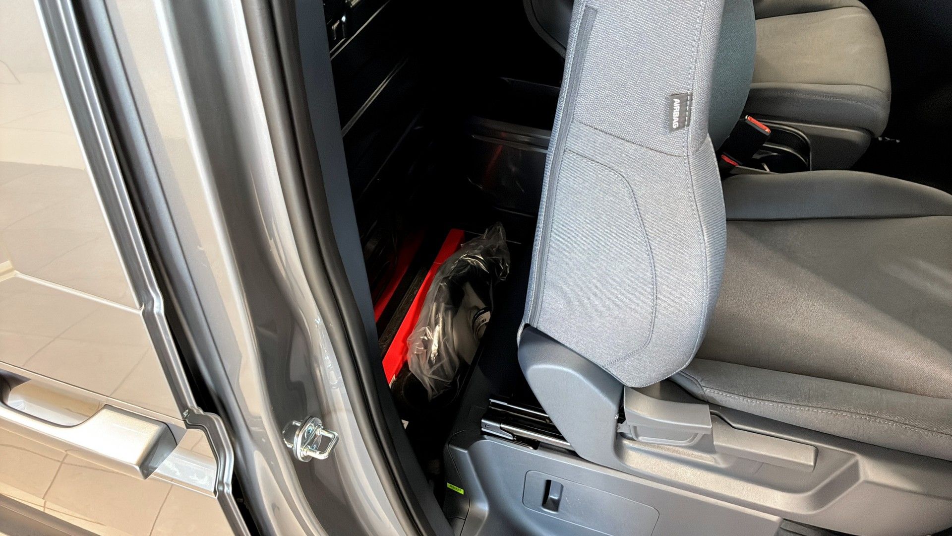 Kia PV5 Long Range Cargo 2026, bild 4/23