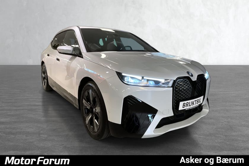 Bilde 3 av BMW iX xDrive40 FULLY CHARGED/HENGERFESTE/360KAM/HARMAN+++/INNBYTTE