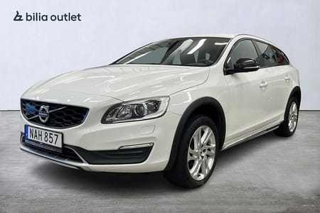 Volvo V60 Cross Country D4 AWD Momentum Business 190hk Drag Navigation Värmare