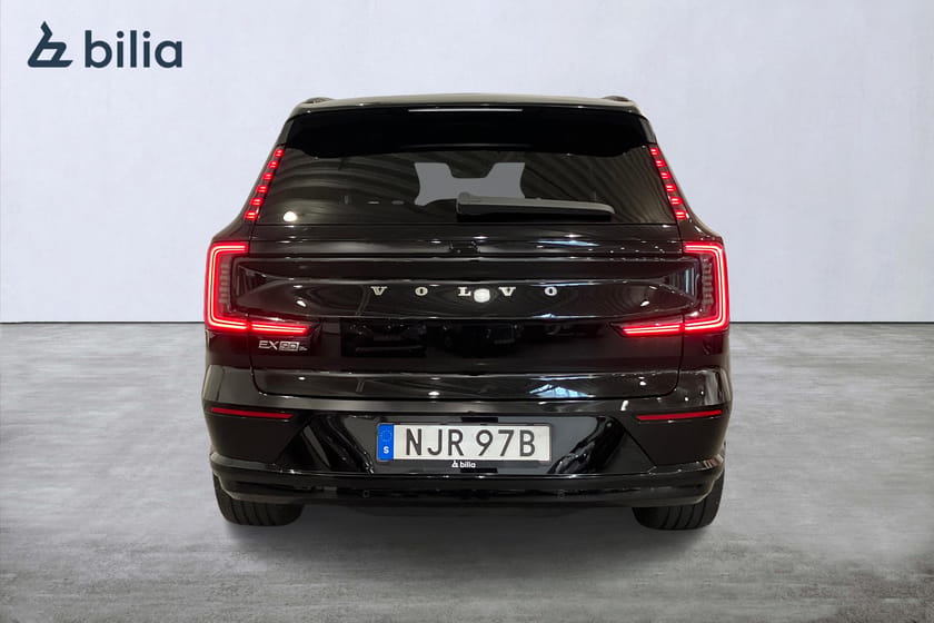 Bild 5 av Volvo EX90 Twin Motor 6-Seater Plus 6-sätes Parkeringskamera 360 Mörkt tonade rutor 5 st Aktiv Chassi Luftfjädring Dragkrok helautomatisk