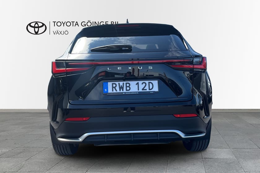 Bild 4 av Lexus NX 350h AWD F-sport S Panorama Mark Levinson