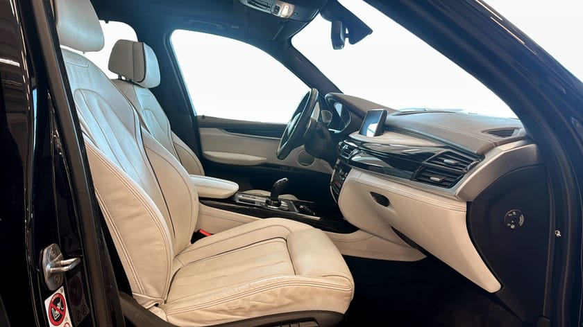 Bild 3 av BMW X5 M50d 7-Seater (381hk) LIMITED / 7-SITS / M-SPORT / B&O / PANO
