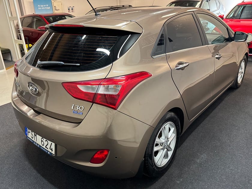 Bild 4 av Hyundai i30 1.6 CRDi 128hk Sport|DRAG|PDC|KAMERA|