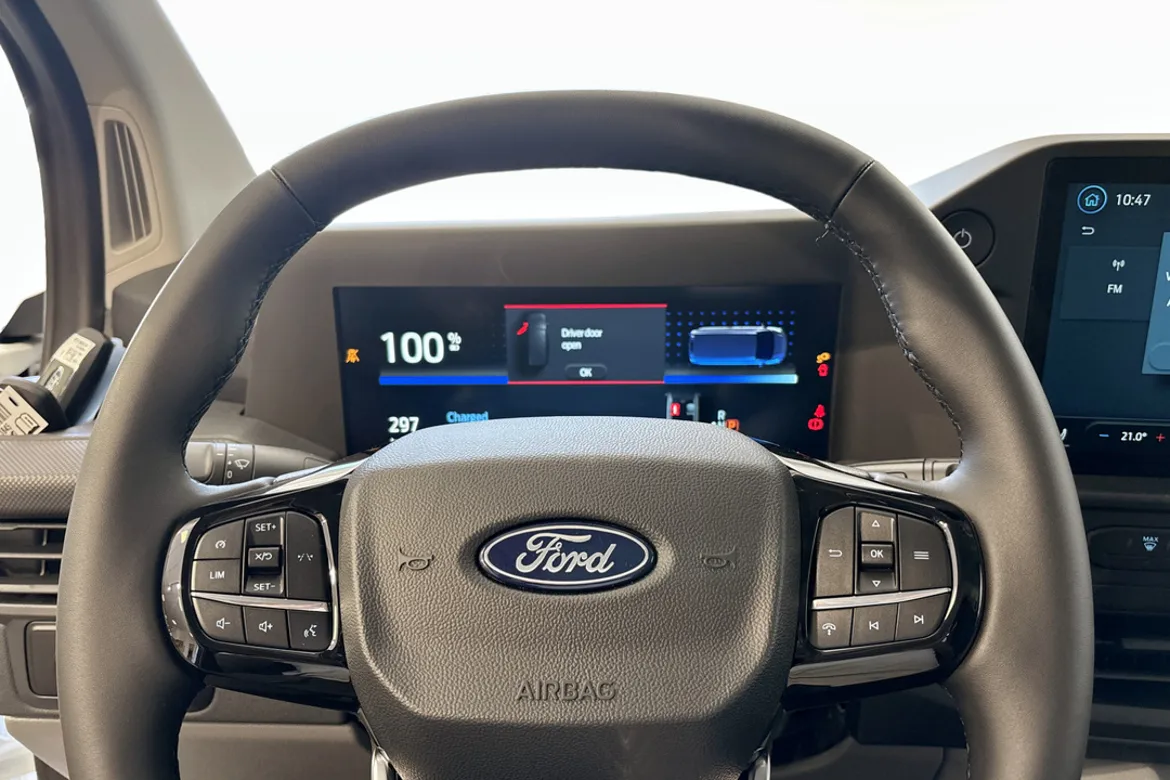 Ford E-Transit Custom 320