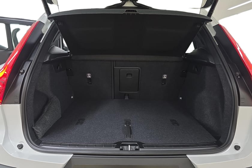 Bild 3 av Volvo EX40 Single Motor Extended Range ExtendedRange Plus SE OMG LEVERANS