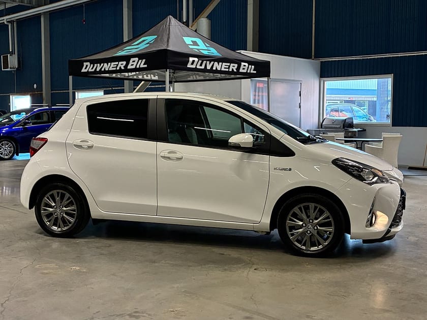 Bild 2 av Toyota Yaris Hybrid e-CVT Active | Backkamera | ACC