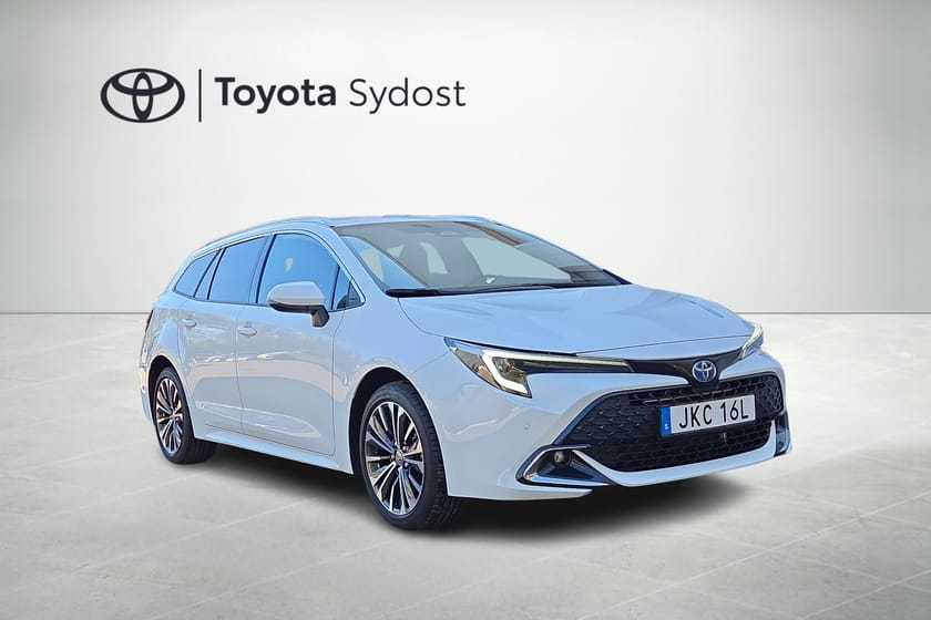 Bild 4 av Toyota Corolla Touring Sports Hybrid P-sensorer back och fram, Backkamera, Rattvärme, El bagagelucka mm