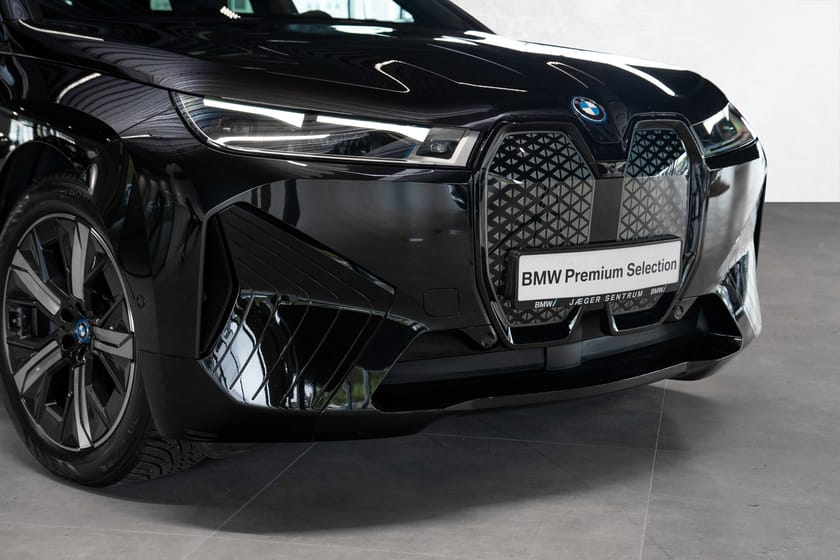 Bilde 2 av BMW iX xDrive50 Fully Charged Sportspakke SkyLounge Krok