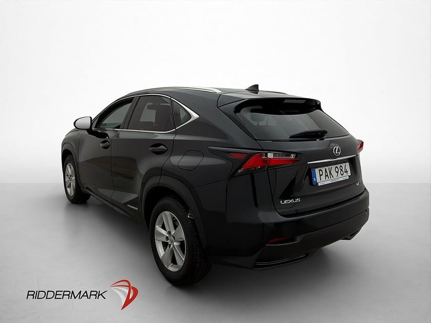 Bild 4 av Lexus NX 300h AWD Business Line Taklucka Kamera Rattvärme