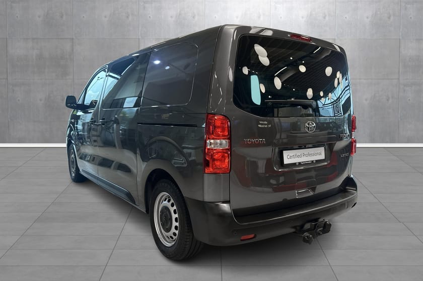 Bilde 3 av Toyota Proace Electric 75kwt comfort L1H1 Medium Fleet Colour