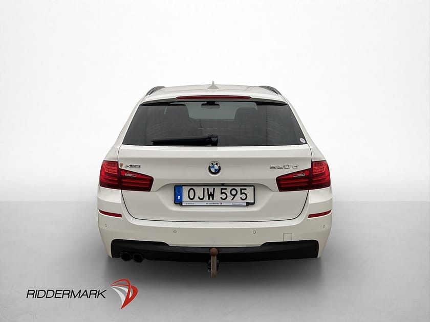 Bild 4 av BMW 530d xDrive Touring 530 M Sport Innovation Pano HUD Softclose
