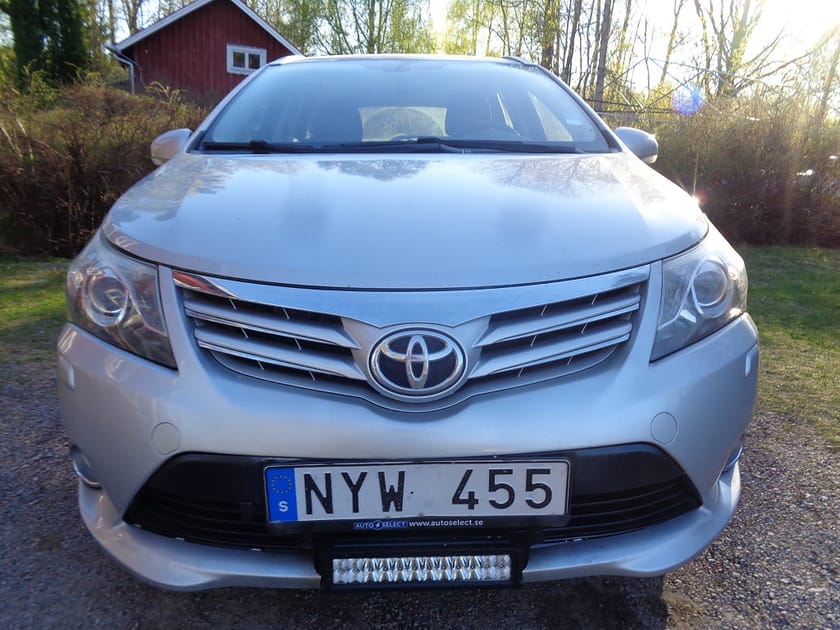 Bild 4 av Toyota Avensis Kombi 2.0 D-4D FÅ ÄG/DRAG/ACC/MVG/FARTH/FINANS/INBYTE