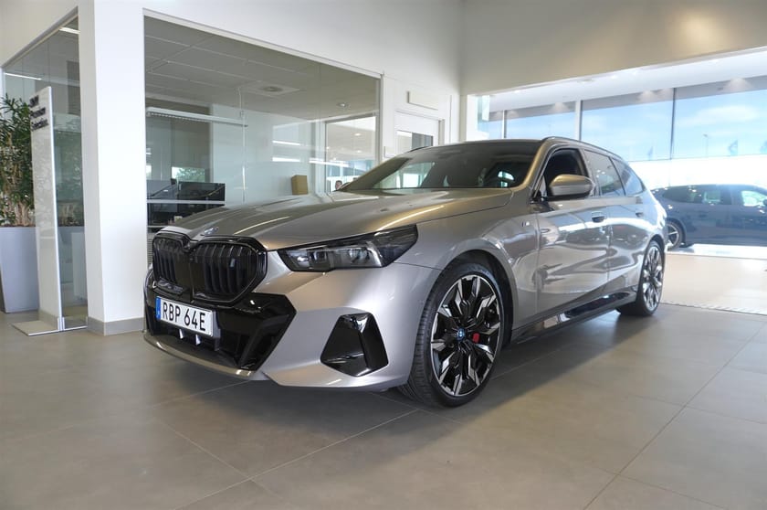 Bild 2 av BMW i5 xDrive40 Touring M Sport Drag DAP PA H K 21 Panorama Head-Up